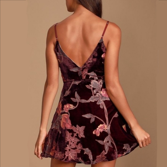 Lulu's Catharine Floral Print Burnout Velvet Mini Dress Size Medium - Picture 2 of 12